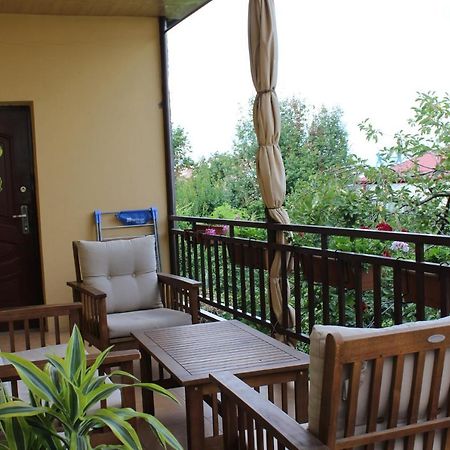 Tinikos Guest House Telavi Exterior foto